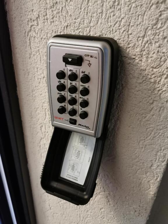 Fiore Self Check-In Осиек Екстериор снимка